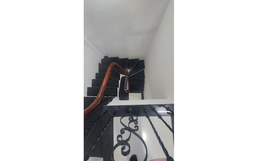 Bán gấp giá rẻ nhà mới koong Hoàng Mai 33m, 5 tầng, mặt tiền 3.2m, 5.7 tỷ.